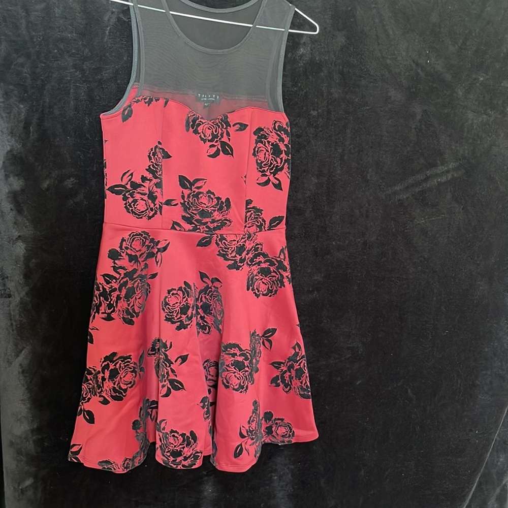 Mini dresses 👗